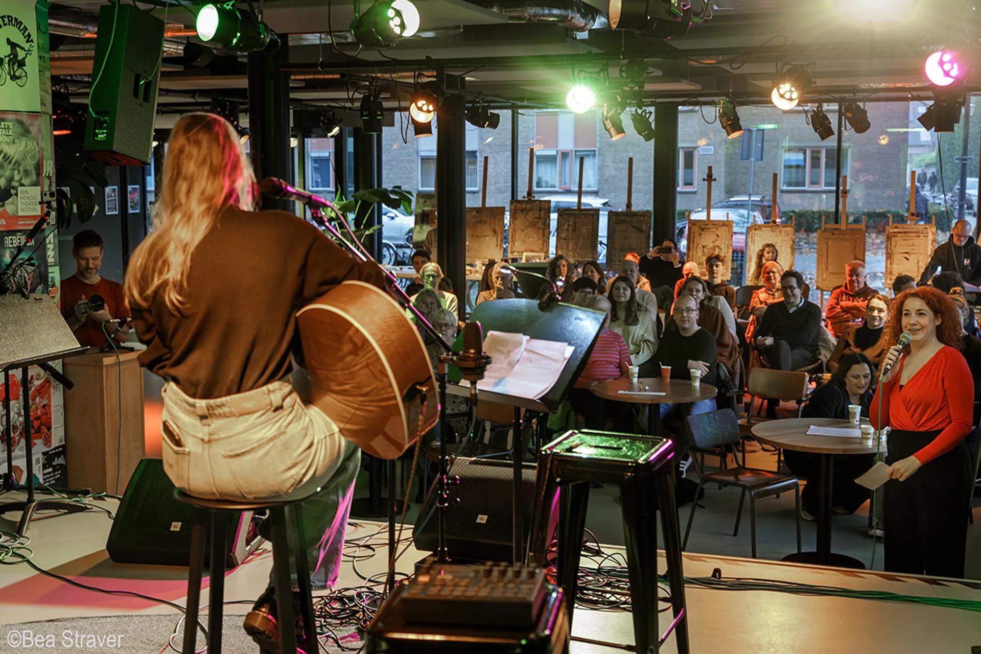Tonen over toen