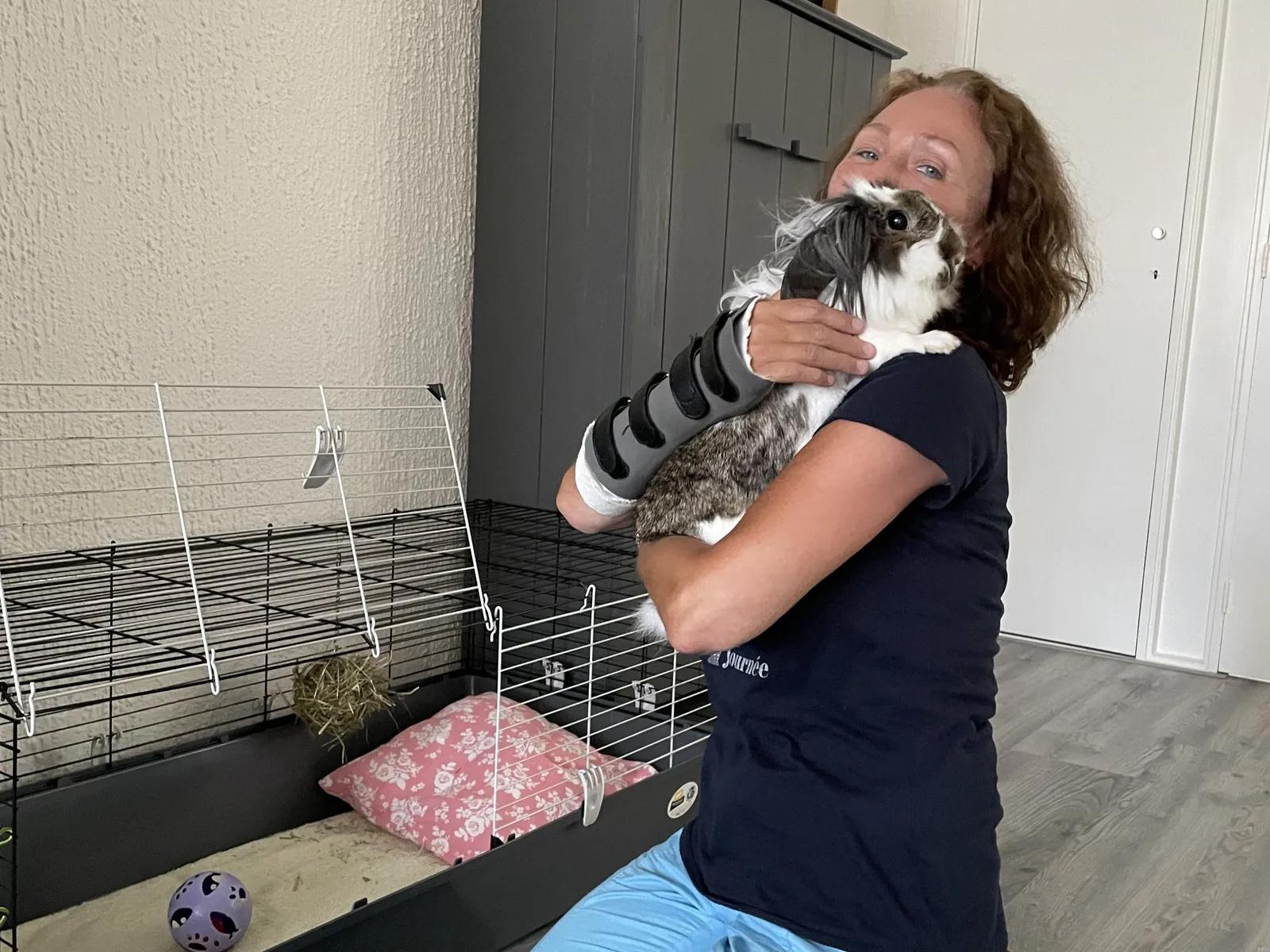 Antoinette met haar konijn